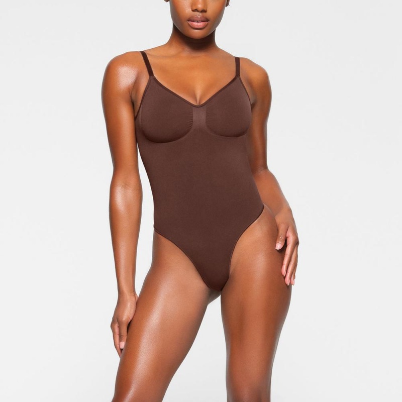 Cocoa Brown Skims Seamless Sculpt Low Back Thong Women's Bodysuit | 68309-QOTE
